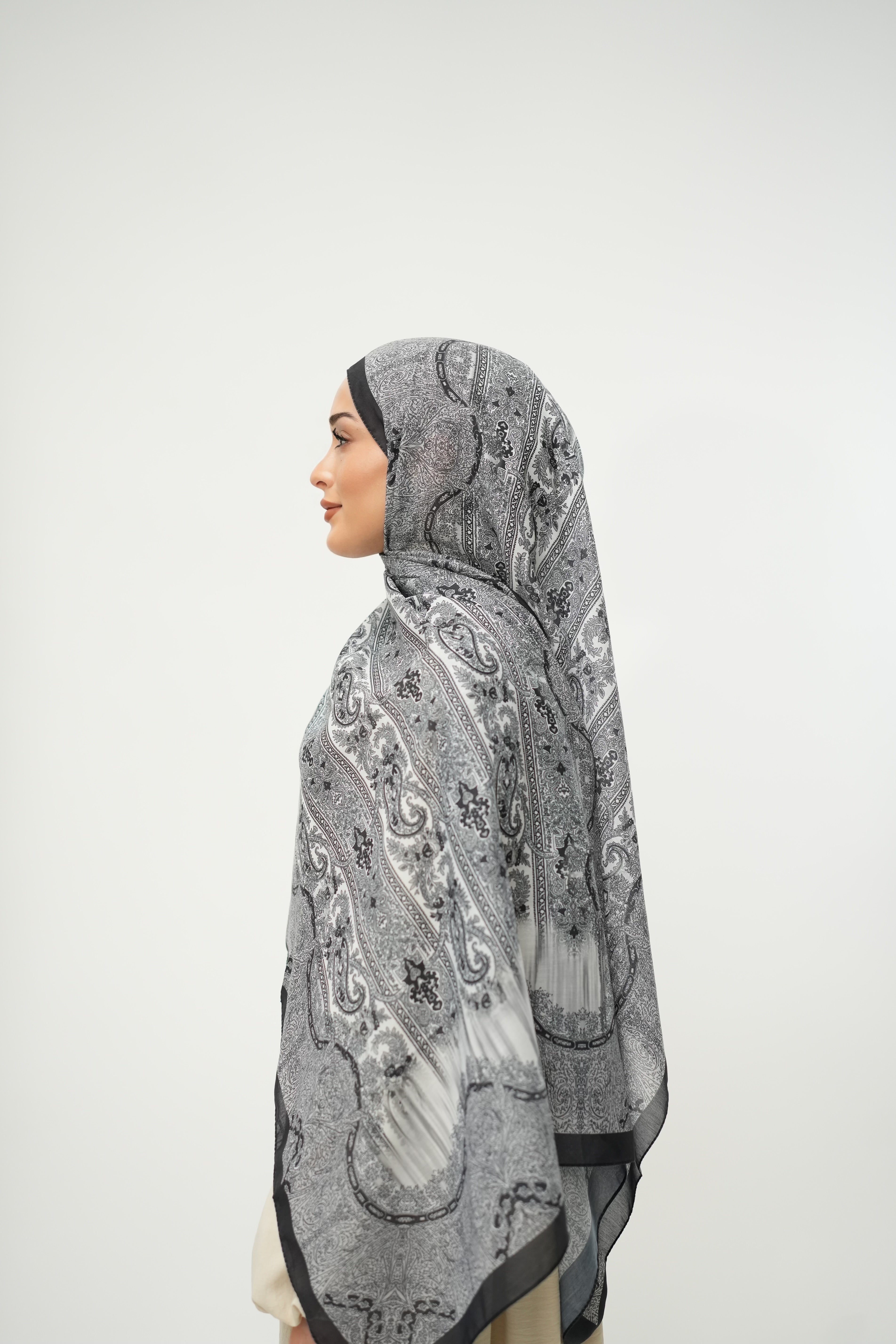 ORIENTAL VEIL SCHWARZ