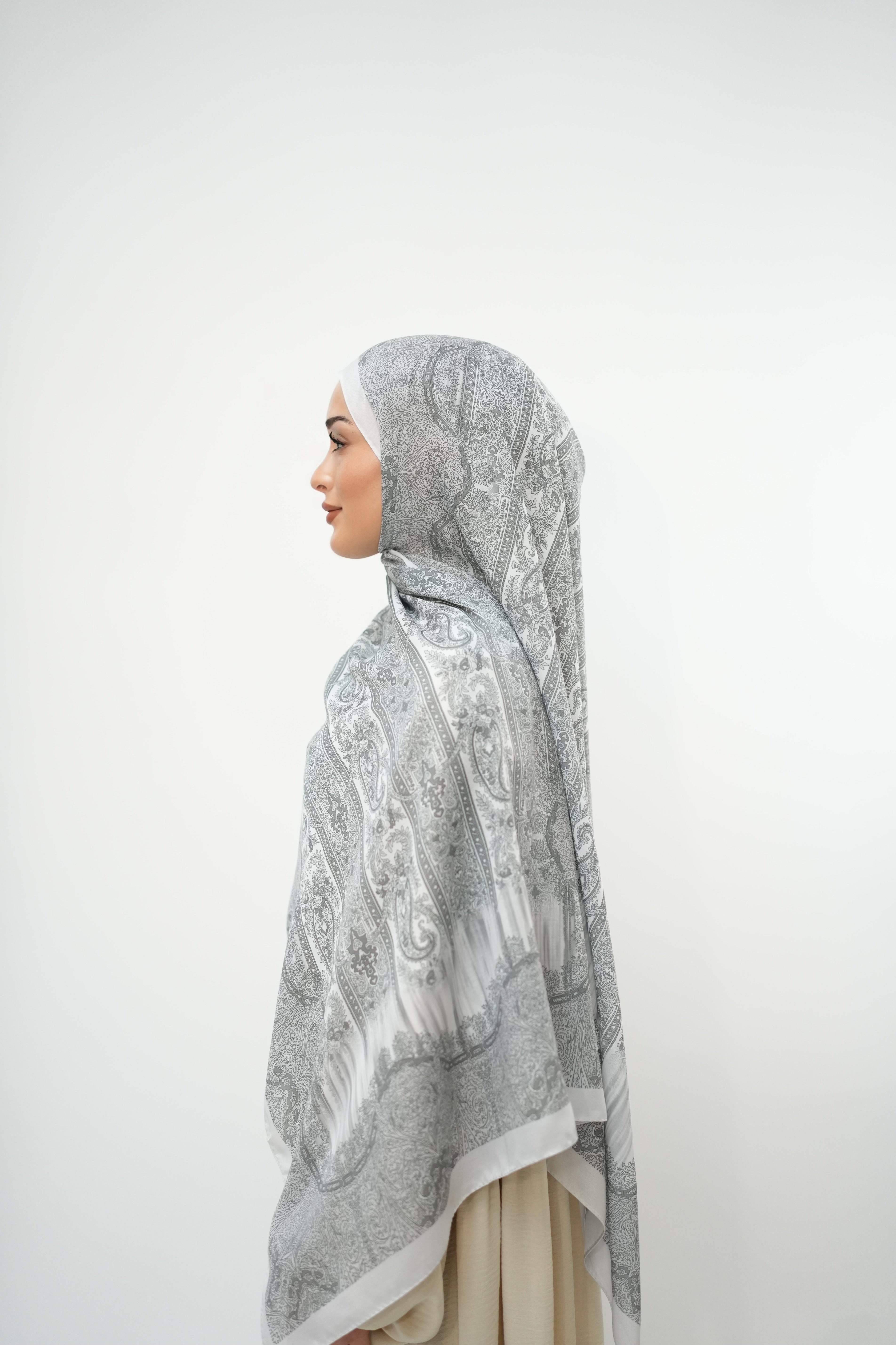 ORIENTAL VEIL GRAU
