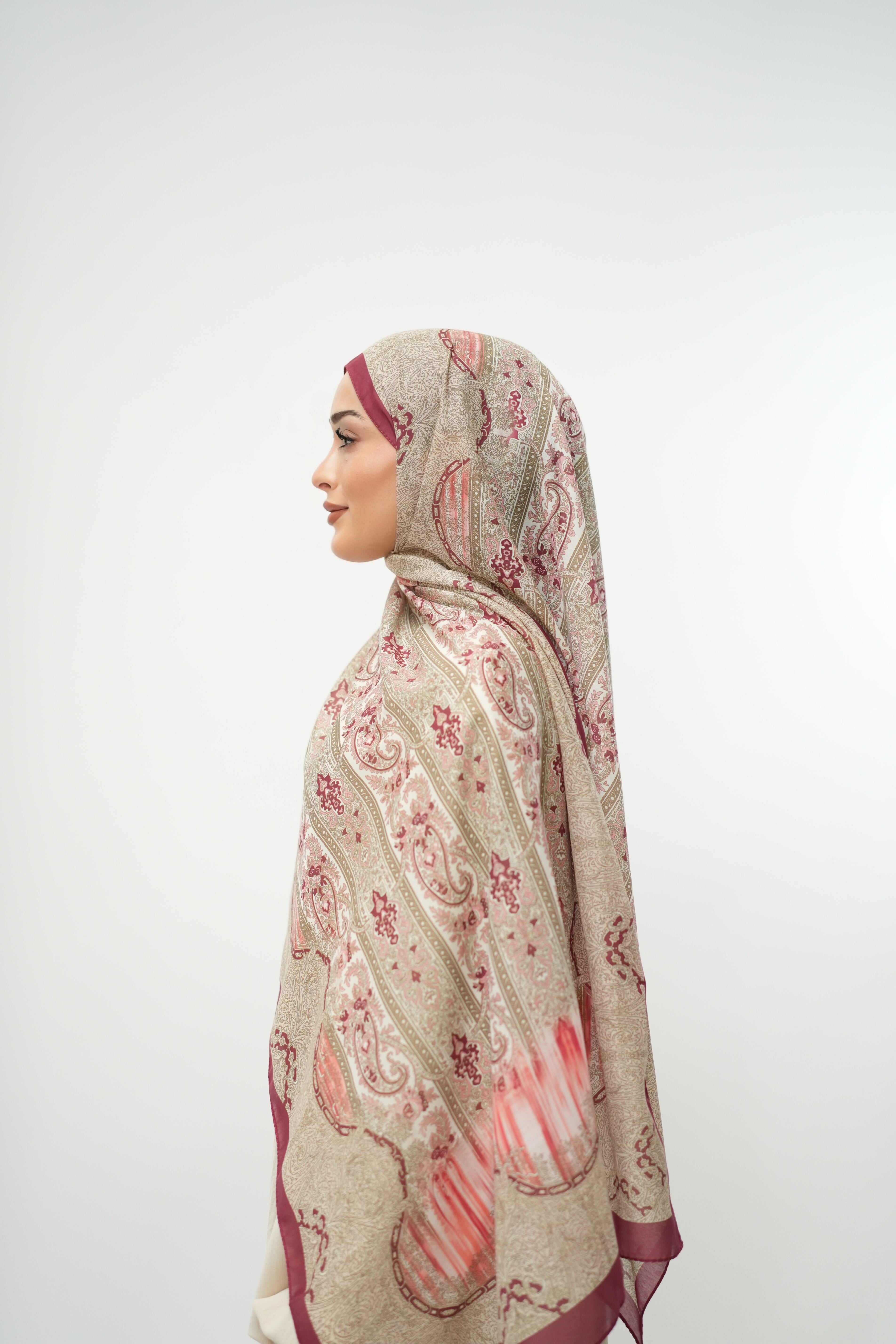 ORIENTAL VEIL BORDEAUX